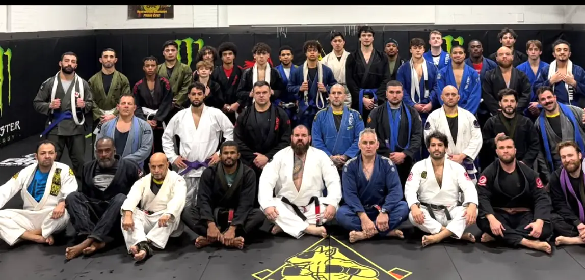 Brazilian Jiu-Jitsu training at Cruz MMA